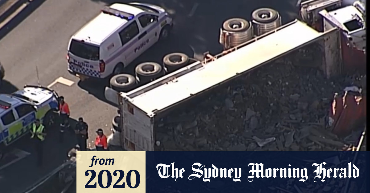 Video Brisbane truck rollover causing traffic delays